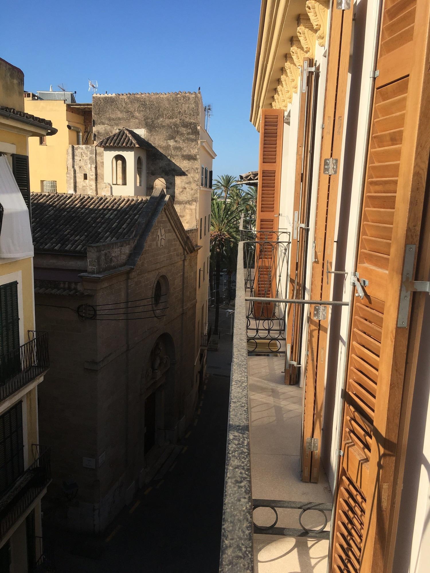 Bo Hotel Palma Exterior foto Balcony of a typical house in the old town of Poetto