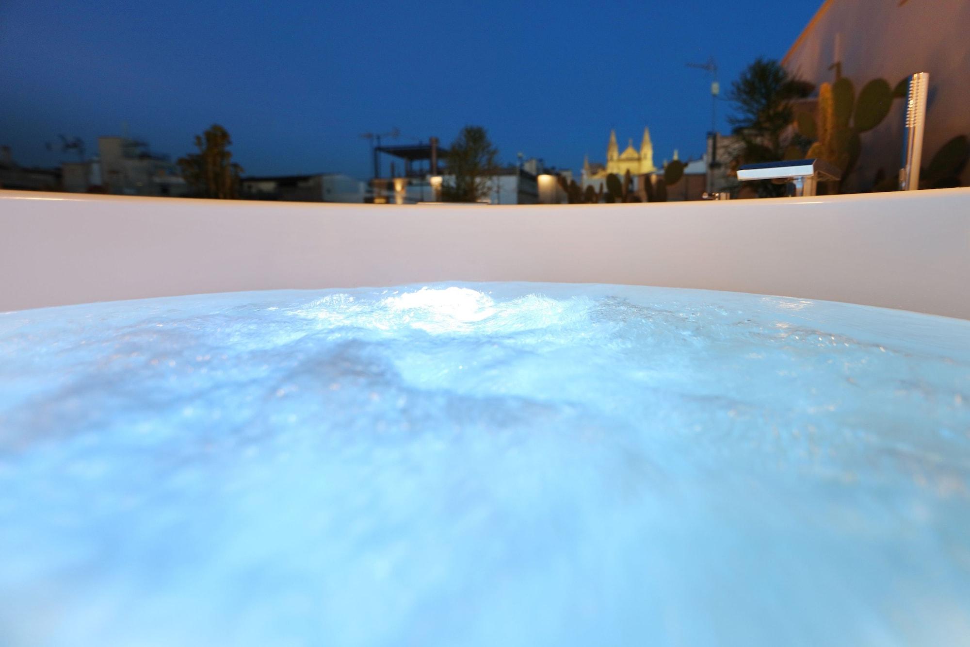 Bo Hotel Palma Exterior foto "The view of the city from the bathtub"